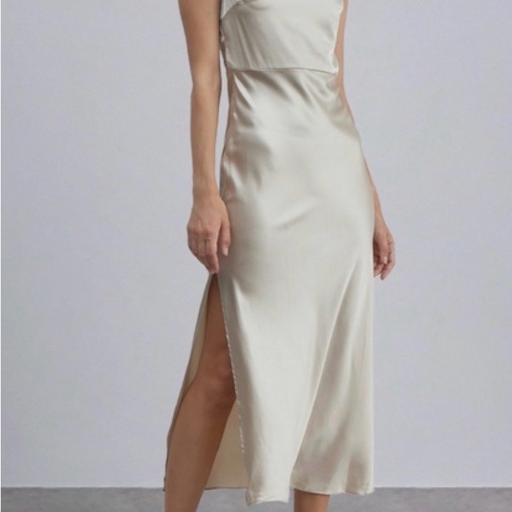 Elegant Silk Midi Dress in Cream
